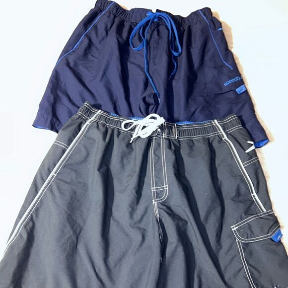 Set of 2 Speedo swim trunks size large - Picture 1 of 6